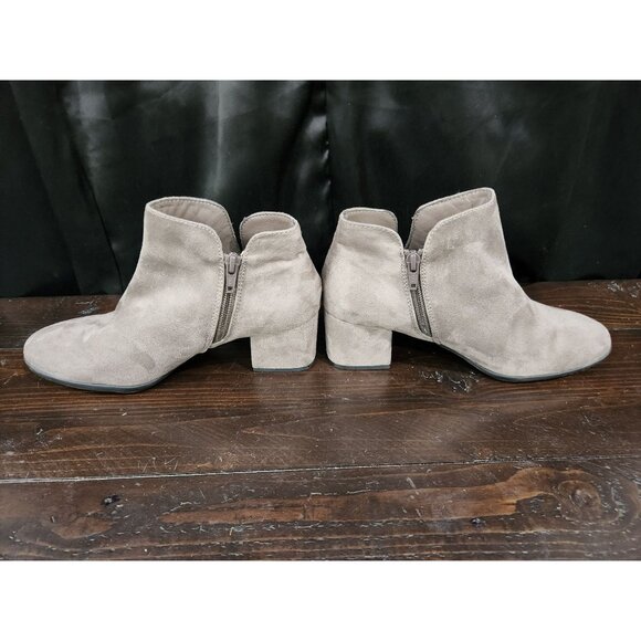 Kim Rogers Renley Gray Ankle Zip Booties Sz. 7.5M Suede - Picture 2 of 8